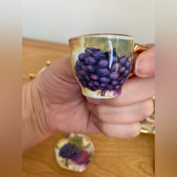 Tea Set - Picture 6 of 16